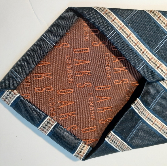 Daks London ARA New With Tags Textured Necktie - Picture 3 of 6